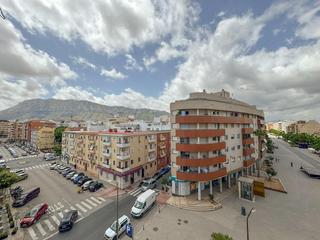 Apartament a Centro Urbano. Piso en el centro de dénia con vistas al montgó y zonas despejad