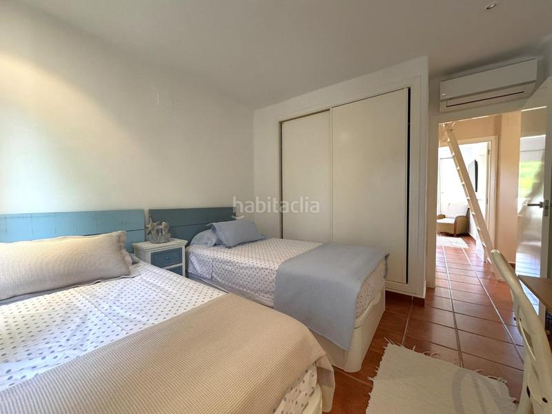 Foto 1f6f4f67-bf9c-44b3-bafc-e0f971033e87. Casa adossada amb piscina a El Puerto Dénia