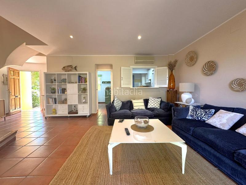 Foto 88c9d46d-0be8-4d8a-a2d9-c23ed32f7220. Casa adossada amb piscina a El Puerto Dénia