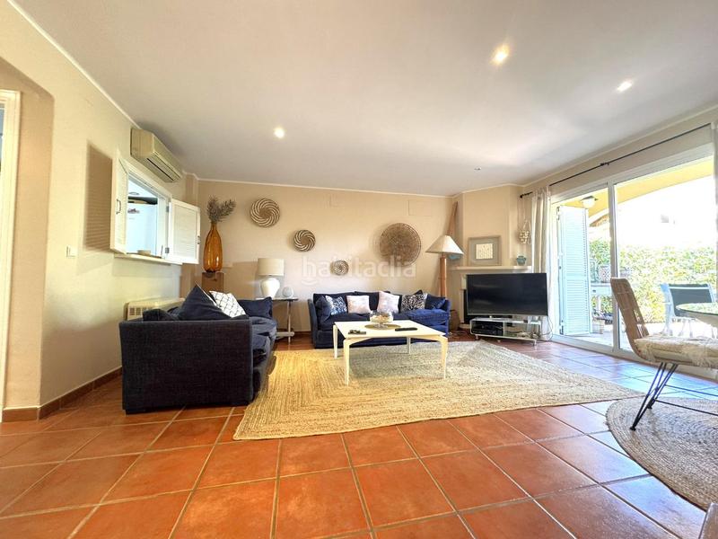 Foto aab49a3a-5daf-4671-bad0-93dbf275f8b6. Casa adossada amb piscina a El Puerto Dénia