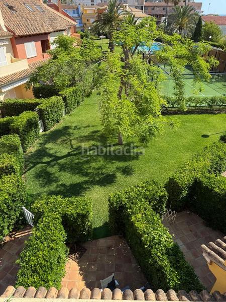 Foto d42c7f91-0b45-4a58-9e63-d28c3f9f7ba3. Casa adossada amb piscina a El Puerto Dénia