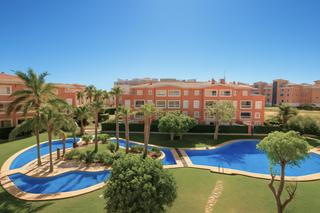 Attico en Les Bassetes - El Marjal. Le presentamos en exclusiva este maravilloso tico de 107 m cons