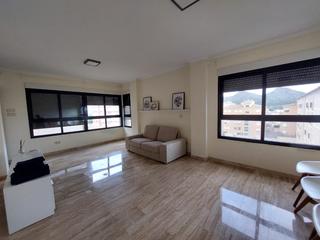 Lloguer Pis a Pedreguer. Piso de dos habitaciones, dos baños, cocina amplia, galería, sal