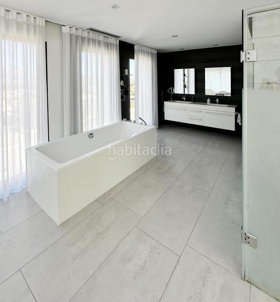 Foto 0f020733-1c8d-440a-bdb7-fde2c7259c78. Casa con piscina in Casa de Campo Madrid