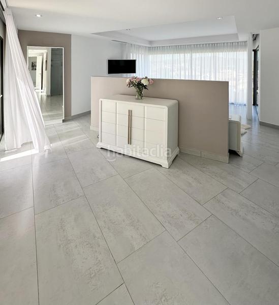 Foto 2cbc31a4-0160-44a9-8f20-079e488a3667. Casa con piscina in Casa de Campo Madrid