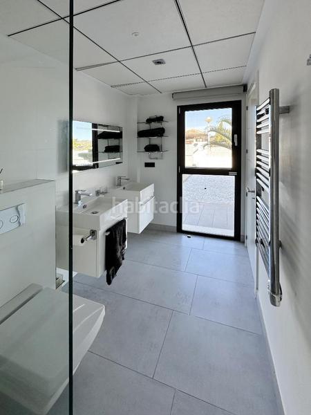 Foto 759f4617-31bb-4daf-b50f-e59f7a80c43b. Casa con piscina in Casa de Campo Madrid