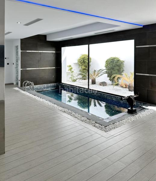 Foto b8f2c944-b45f-4043-86be-df533fcea6e1. Casa con piscina in Casa de Campo Madrid