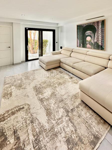 Foto d8705eea-ebf9-4fb4-be24-7764f6fb7f79. Casa con piscina in Casa de Campo Madrid