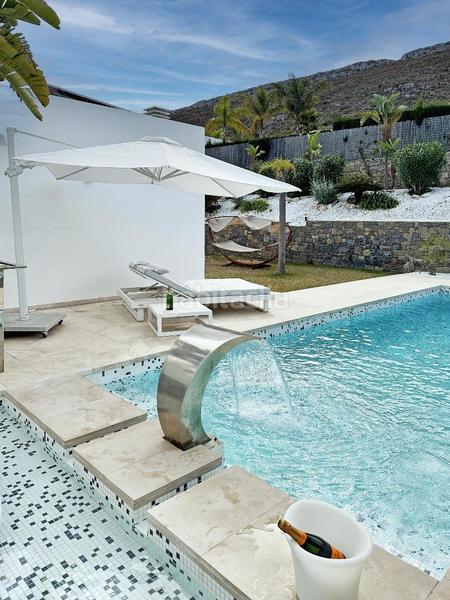 Foto fa9f54b0-bf1f-4764-86fc-6cca14d08895. Casa con piscina in Casa de Campo Madrid