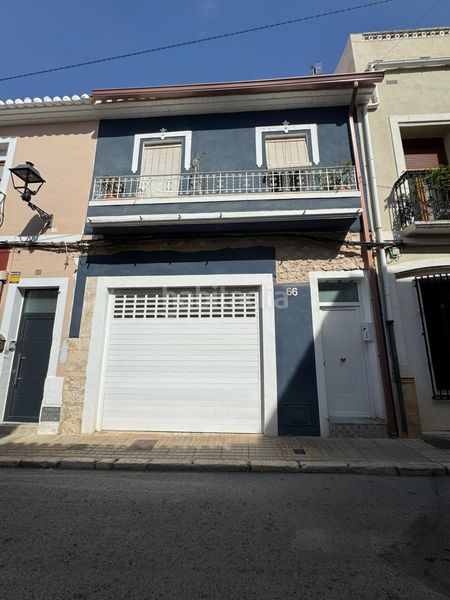 Foto 70c25edf-0931-45f6-b6d7-14c31c1a71b0. Masia amb aparcament a Centro Urbano Dénia
