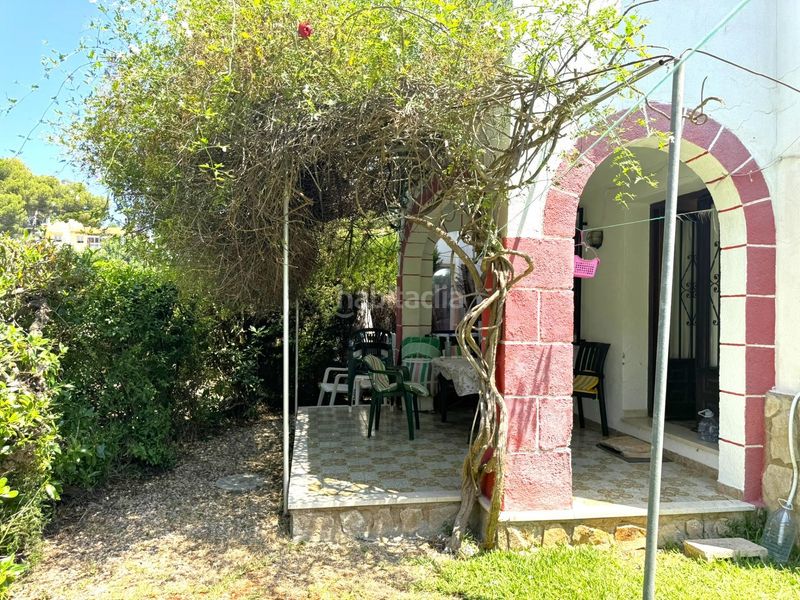 Foto bd118f41-97a9-47bf-a896-30a1917c7467. Casa adossada amb piscina a El Montgó Dénia
