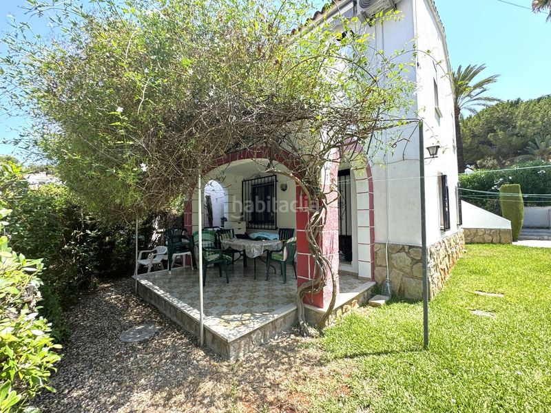 Foto d7c13692-6861-4c7b-a78a-b75b1860e9fc. Casa adossada amb piscina a El Montgó Dénia