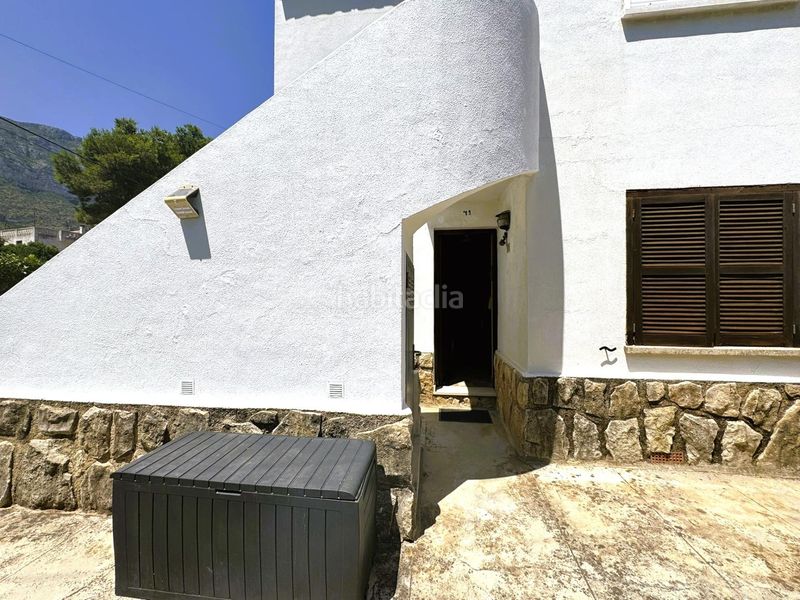 Foto f967f0e5-55dc-4c09-804a-573aa1034702. Casa adossada amb piscina a El Montgó Dénia