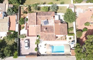 Chalet in Les Bassetes - El Marjal. Exquisito chalet a un paso de la playa y el casco urbano