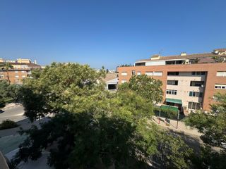 Miete Etagenwohnung in Centro Urbano. Alquiler anual en el centro de denia con garaje y trastero