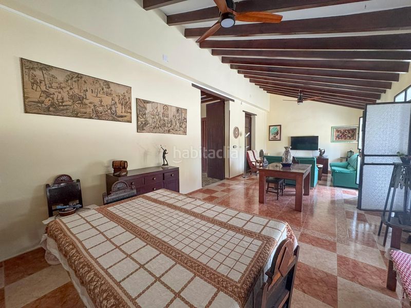 Foto 4baa7b35-afe8-4a15-9849-4c3838a40b49. Alquiler chalet alquiler anual de villa señorial con gran parcela, piscina y jardines en Ondara
