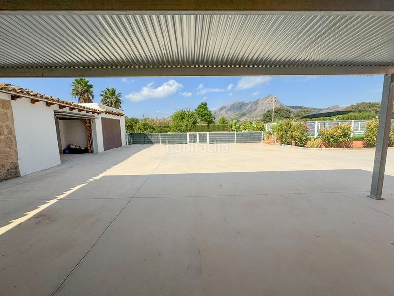 Foto 98a84844-6276-474a-bf4e-0f3f92cdac49. Alquiler chalet alquiler anual de villa señorial con gran parcela, piscina y jardines en Ondara