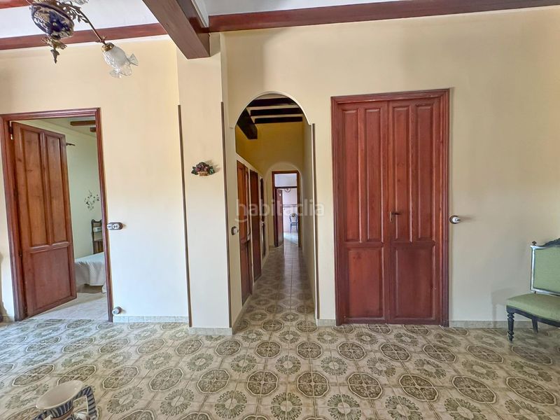 Foto a434ee60-548a-4aae-84e8-79080eefb991. Alquiler chalet alquiler anual de villa señorial con gran parcela, piscina y jardines en Ondara