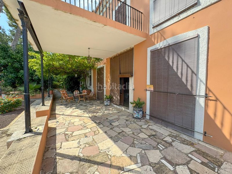 Foto a50f35a7-29f6-475d-8427-255bcbf6a54a. Alquiler chalet alquiler anual de villa señorial con gran parcela, piscina y jardines en Ondara