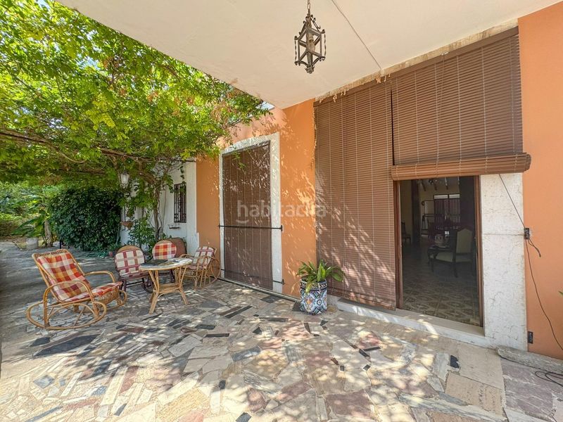 Foto d8cce086-e309-48ce-ba93-82cddf2f91a5. Alquiler chalet alquiler anual de villa señorial con gran parcela, piscina y jardines en Ondara