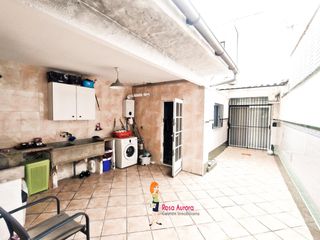 Casa  Calle mayor. Casa de pueblo en el centro de picassent con patio, para entrar