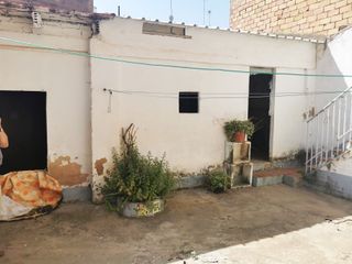 Casa  Calle san juan de ribera. Casa con 6 habitaciones con parking