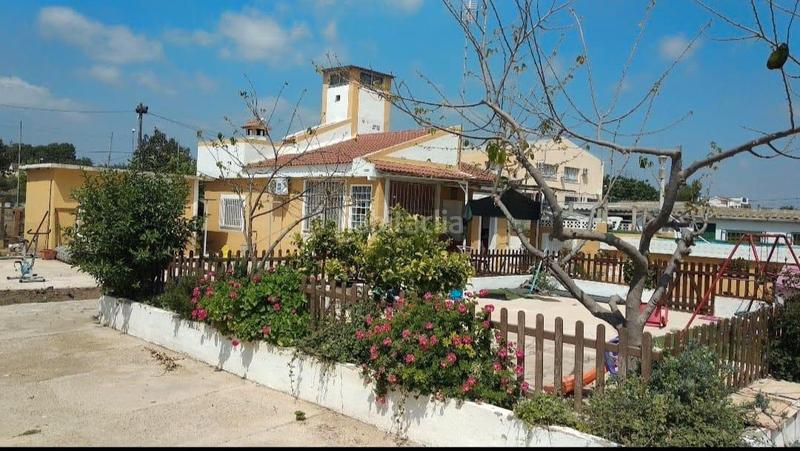 Foto d8180d92-f469-45e7-bd53-7299c0da4b98. Chalet en barri sant ramon 3 chalet independiente en el barrio san ramón en Picassent