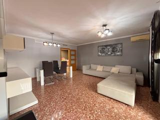 Appartement  Carrer alginet. Piso con plaza de garaje en la zona caada guaita