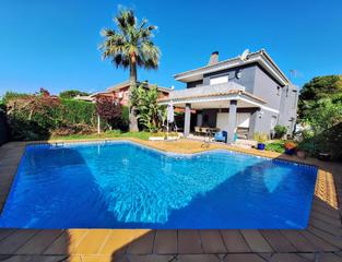 Casa  Sigalero. Villa en venta en zona heliópolis