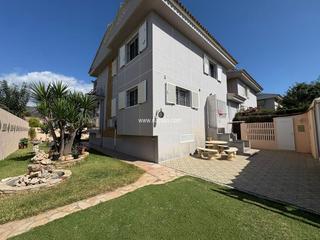 Maison à Heliópolis. Chalet en venta en zona tranquila