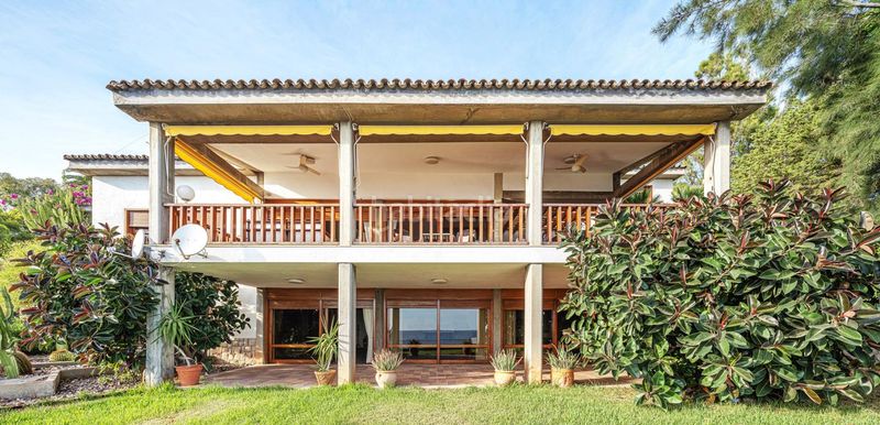 Foto bf3e370e-c634-488a-ab05-40ed42441d35. Casa amb calefacció aparcament piscina a La Renegà-Torre Bellver-Les Platgetes Oropesa del Mar