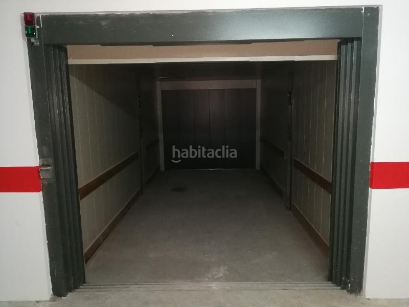 Foto fed3a55d-a225-41ce-8f94-040e9c581749. Parking coche en Cocentaina