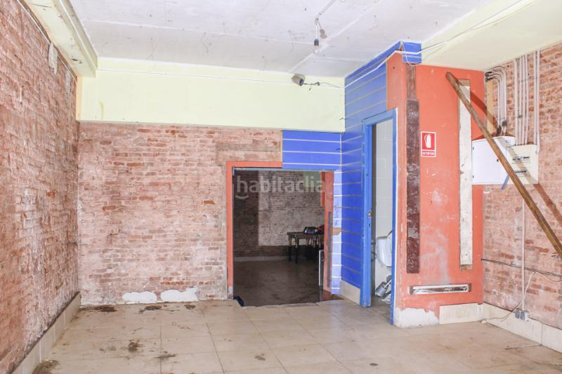 Foto 2677e9fe-badb-4e79-9bed-4f340ee8d289. Local comercial en Raval Barcelona