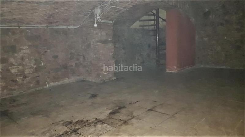 Foto 86c908c1-5d4e-46eb-874a-9480dc4f77fa. Local comercial en Raval Barcelona