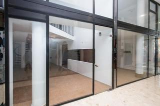 Business premise in Centre