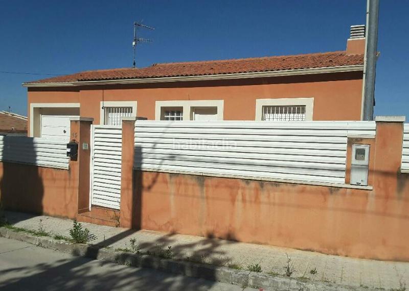 Foto 8bdd76d3-f46a-4ed3-80cf-2279584c9793. Chalet en Canyelles