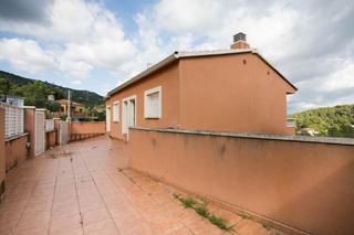 Chalet in Canyelles