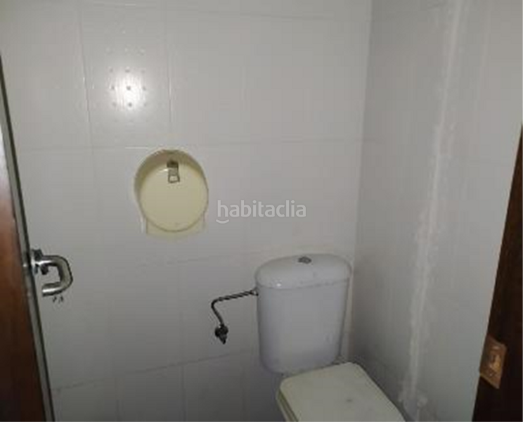 Foto 0b6a23e0-4291-4953-a787-9844d49f5d21. Local comercial a Avenida Juan Diego Bormujos