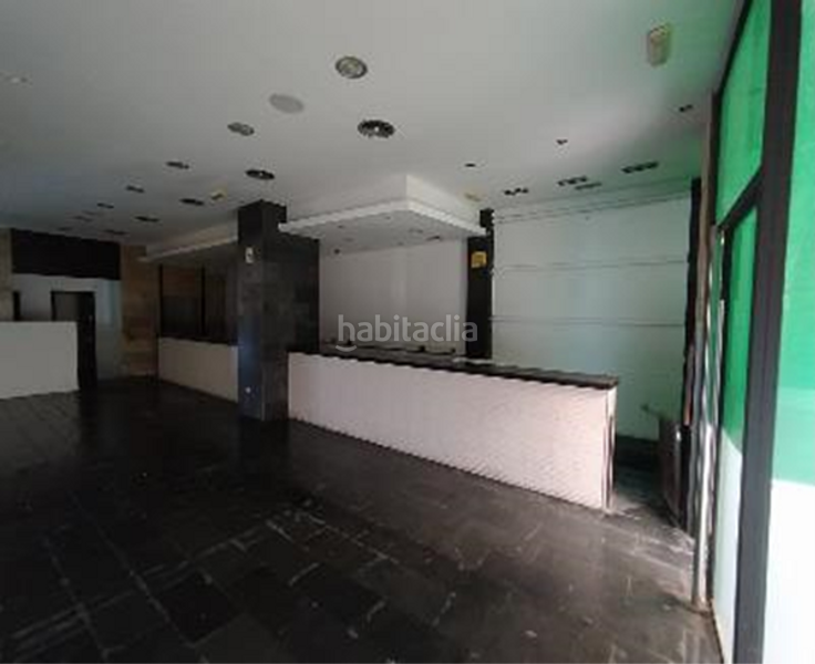 Foto 7032a039-937f-4b2e-bb1d-3c8ecb1aa999. Local comercial a Avenida Juan Diego Bormujos