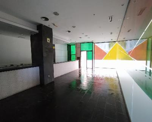 Local Comercial a Avenida Juan Diego