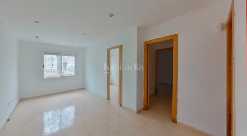 Foto 0b8be5c6-cf7d-4641-a7de-fd5336f1b8d2. Piso en Llefià Badalona