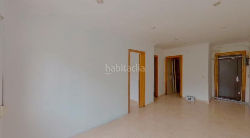 Foto 0bab83a1-0b79-4423-a636-32f5d318c808. Piso en Llefià Badalona