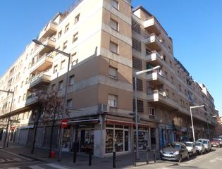 Pis a Centre