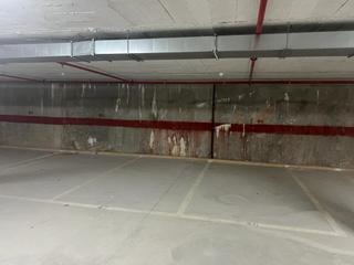 Parking coche en Carolinas Bajas