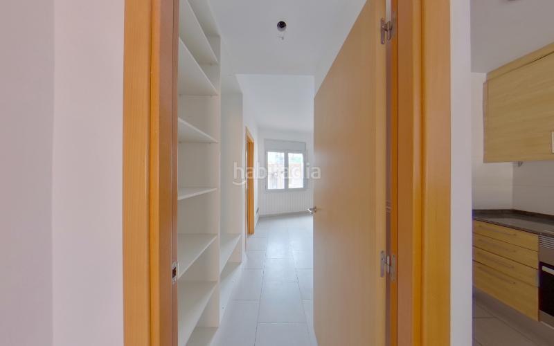 Foto 18ba11da-d44a-4f44-a602-6117b1470124. Appartamento con parcheggio in Creu de Barberà Sabadell