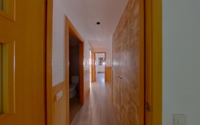 Foto 2fa9e90f-57a6-49ea-849e-5b8d18652829. Piso en Creu de Barberà Sabadell