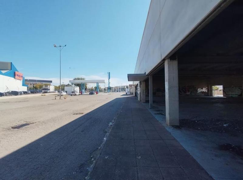 Foto ecc0c832-7d12-4c31-b857-4c5762cd00e2. Geschäftsraum in Valdepeñas