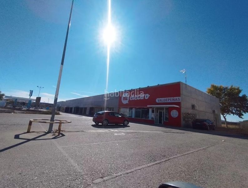 Foto d18c34ec-6690-4115-bd33-e3f743f7fa3f. Local comercial a Valdepeñas