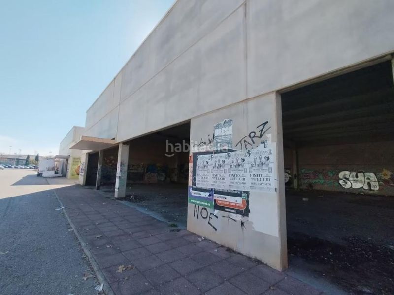Foto f1054ee6-8a2d-466d-9111-11410c767111. Local comercial a Valdepeñas