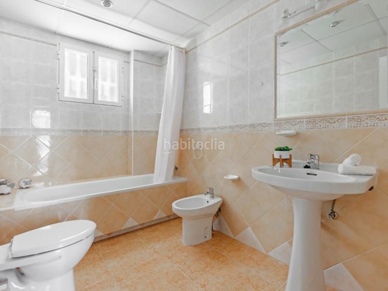 Foto 3edc204e-7bfc-4338-bc44-3527f2ed949a. Casa a c. d'oriola 70 a Pueblo Acantilado-Lanuza Campello (el)